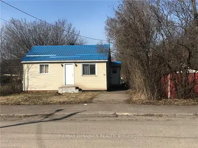 107 CENTRAL Street, Sault Ste Marie, ON P6C 4W7