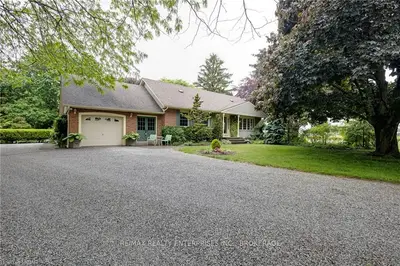 716 Lakeshore Road, Niagara-on-the-Lake, ON L0J 1J0