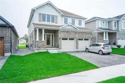 3593 CAROLINIA Court, Fort Erie, ON L0S 1N0