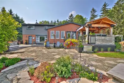 618 LAKESHORE Road E, Port Colborne, ON L3K 5V3