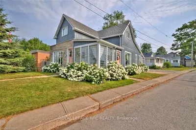 6 QUEEN'S Circle, Fort Erie, ON L0S 1B0