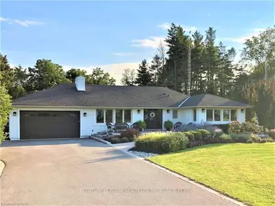 2129 NIAGARA Parkway, Fort Erie, ON L2A 5M4