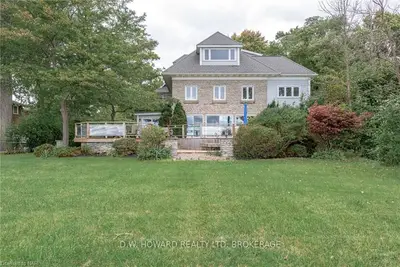 2013 MACDONALD Drive, Fort Erie, ON L2A 5M4
