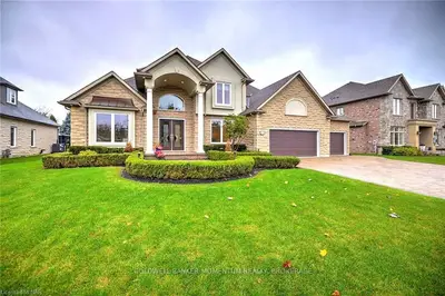 7947 WESTMINISTER Drive, Niagara Falls, ON L2H 2Z2