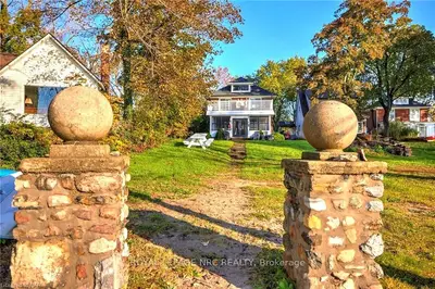 925 EDGEMERE Road, Fort Erie, ON L2A 1A7