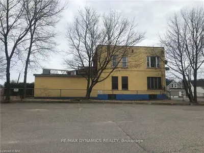 178 WELLINGTON Street E, Sault Ste Marie, ON P6A 2L5