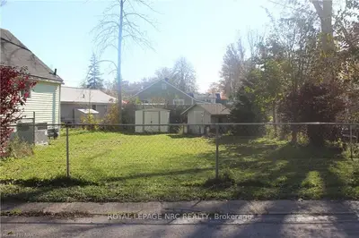 25 CAMBRIDGE Road E, Fort Erie, ON L0S 1B0