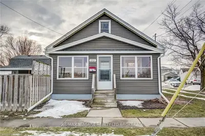 252 DAVIS Street, Port Colborne, ON L3K 1Z3