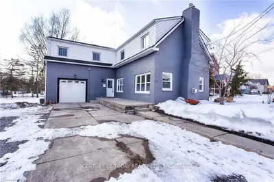 28 RADFORD Avenue, Fort Erie, ON L2A 5H5