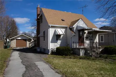 5680 ROYAL MANOR Drive, Niagara Falls, ON L2G 1E8