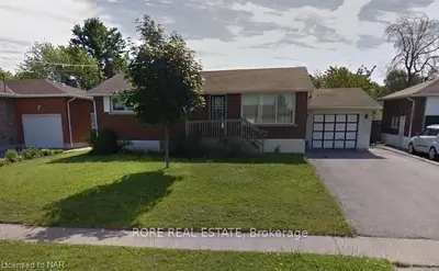 17 JANET Street, Port Colborne, ON L3K 2E6