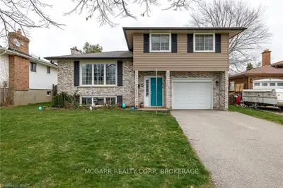 8 KIMBERDALE Court, St. Catharines, ON L2N 5W5