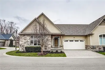 15 COBBLESTONE Drive, Niagara-on-the-Lake, ON L0S 1J1