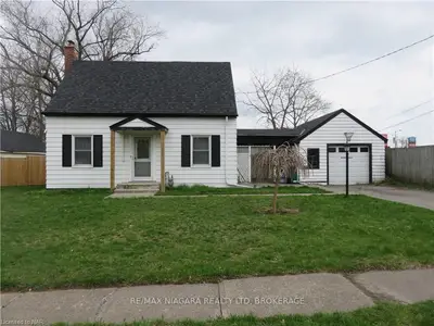 5830 DEPEW Avenue, Niagara Falls, ON L2G 5M3