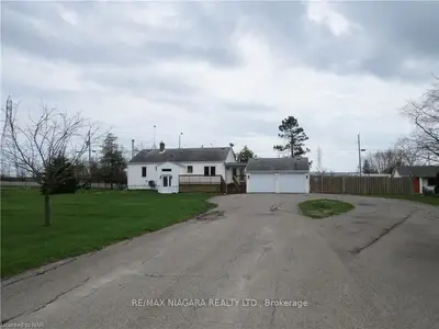 251 BECKEN Crescent, Welland, ON L3B 5N4
