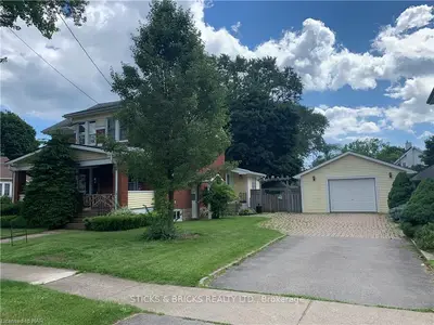 8069 Lamont Avenue, Niagara Falls, On L2g 6v4