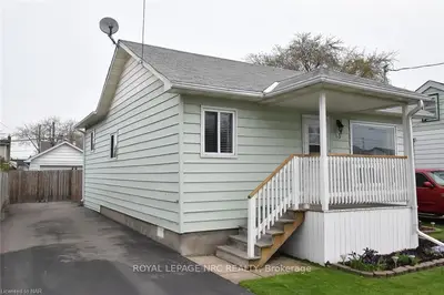 13 HOMEWOOD Avenue, St. Catharines, ON L2M 5L2