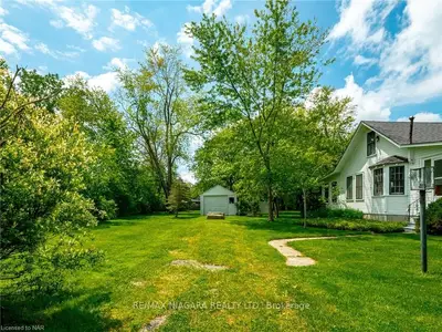 Beachview Avenue, Fort Erie, On, L2a 4l8