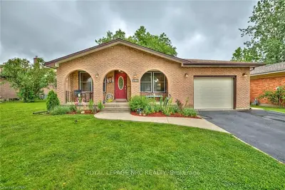 7345 MOUNTJOY Court, Niagara Falls, ON L2J 3T1