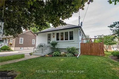 18 Linwood Avenue, Port Colborne, On L3k 5j5