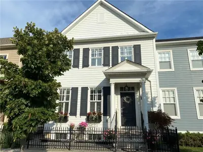 10 Macdonell Road, Niagara-on-the-lake, On L0s 1j0