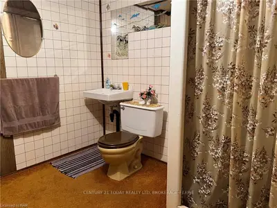 98 Central Avenue, Fort Erie, On L2a 3s6