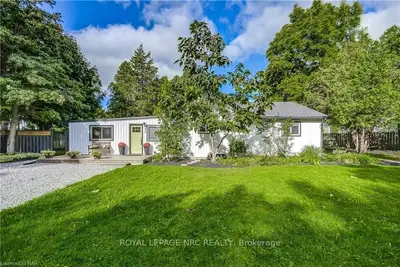 24 CIRCLE Street, Niagara-on-the-Lake, ON L0S 1J0
