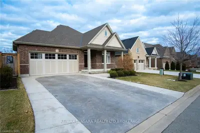 34 HICKORY Avenue, Niagara-on-the-Lake, ON L0S 1J1