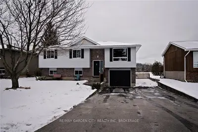 452 BARRICK Road, Port Colborne, ON L3K 4B7