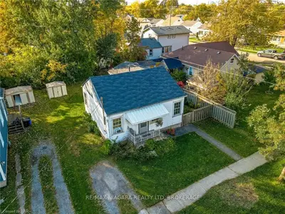 28 Douglas Street, Fort Erie, ON L2A 3W4