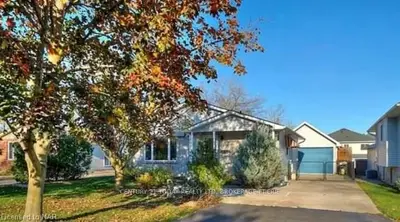 40 Queenston Boulevard, Fort Erie, ON L2A 1K5