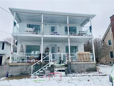 437 Niagara Boulevard Upper Unit, Fort Erie, On L2a 3h2