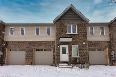 322 Chaffey Street, Welland, On L3b 2w4