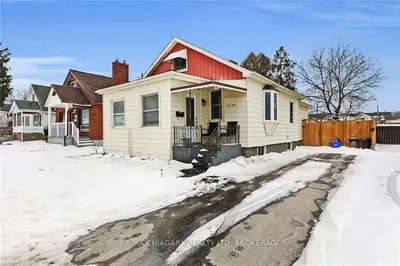5515 Highland Avenue, Niagara Falls, On L2g 4w8