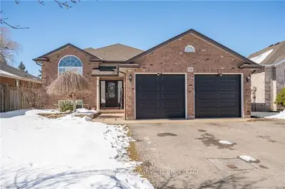 59 Redwood Court, Welland, On L3c 7g7