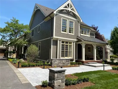 233 Johnson Street, Niagara-on-the-lake, On L0s 1j0