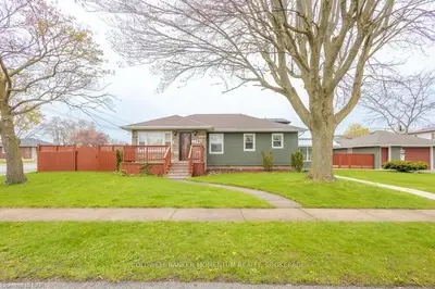 702 Fielden Avenue, Port Colborne, On L3k 4w1