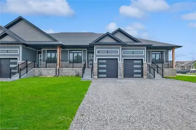 Unit 5 Lancaster Drive, Port Colborne, On L3k 0b2