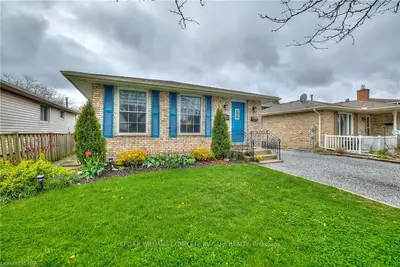 8188 Lexington Court, Niagara Falls, On L2h 1w4