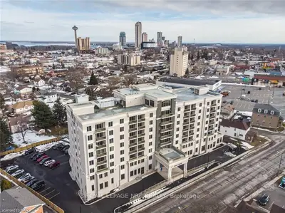 5698 Main Street 508, Niagara Falls, On L2g 5z4