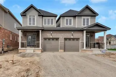 9217 White Oak Avenue, Niagara Falls, On L2g 0e9