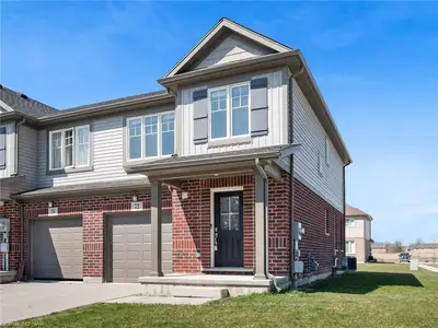 72 Monarch Street, Welland, On L3c 0e6
