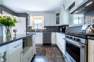 43 South Crescent, Port Colborne, On L3k 2x8