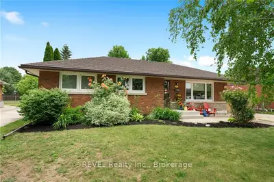 56 Woodelm Drive, St. Catharines, On L2m 4n3