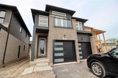 12 Bradley Avenue, Welland, On L3b 0k1