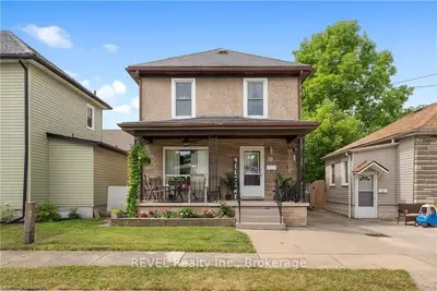 19 John Street, Welland, On L3b 3s1