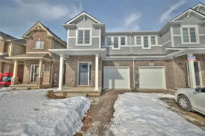 128 Sunflower Place, Welland, On L3c 0h9