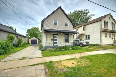 298 Davis Street, Port Colborne, On L3k 1z4