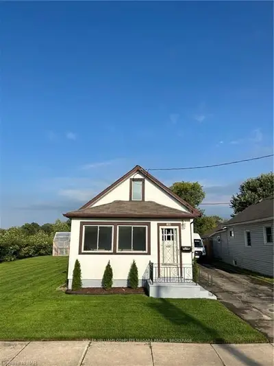 109 Wellington Street, Port Colborne, On L3k 2k1