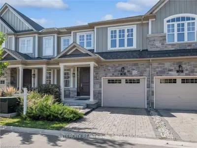 34 Windsor Circle, Niagara-on-the-lake, On L0s 1j0